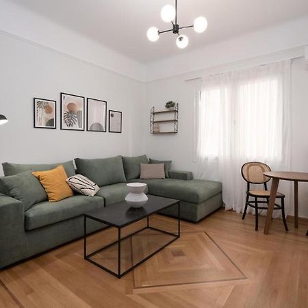 Vibrant Urban Getaway: Modern 1-Bedroom Near Bars, Parks, And Metro 雅典 外观 照片