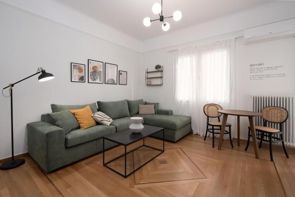 Vibrant Urban Getaway: Modern 1-Bedroom Near Bars, Parks, And Metro 雅典 外观 照片